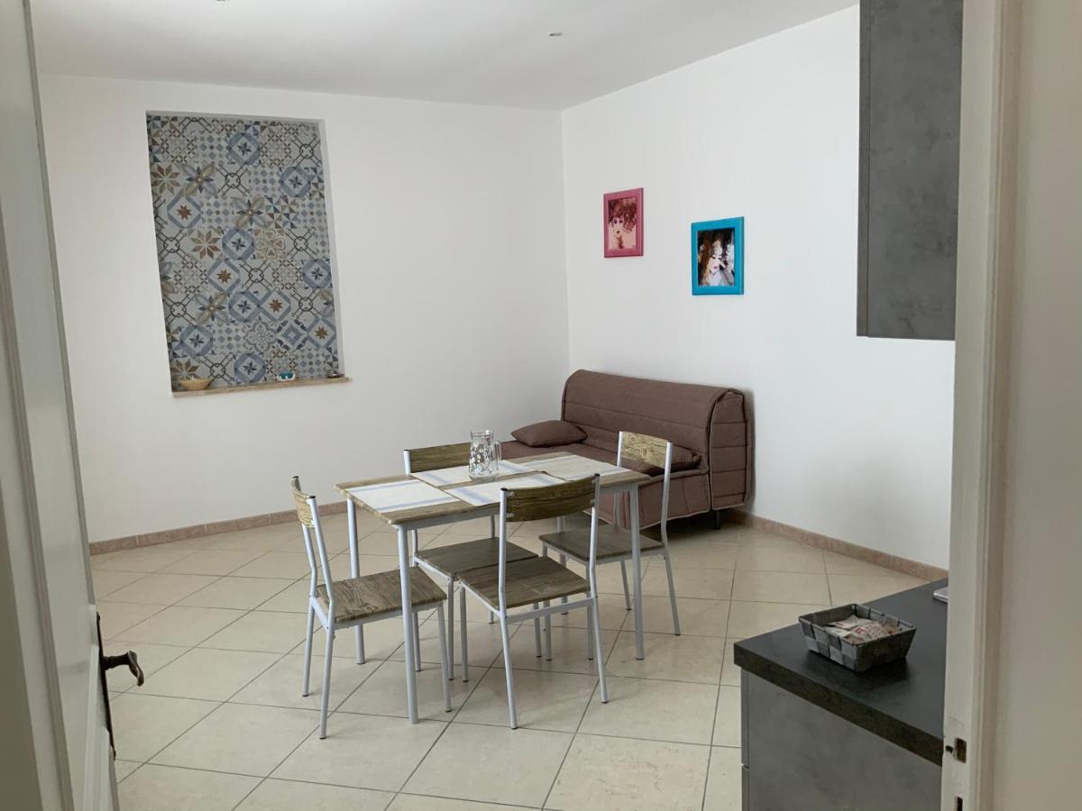 La Gambetta Apartment อุจจาโน ลาเคียซา ภายนอก รูปภาพ